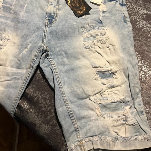 MENS SHORTS - Picture 1 of 3